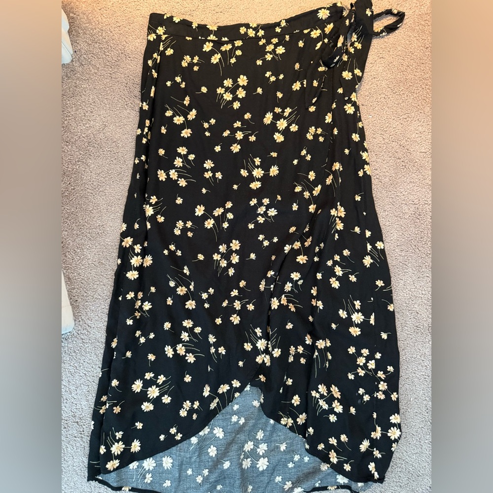 American Eagle Outfitters Black and Gold A-Line Midi Skirt